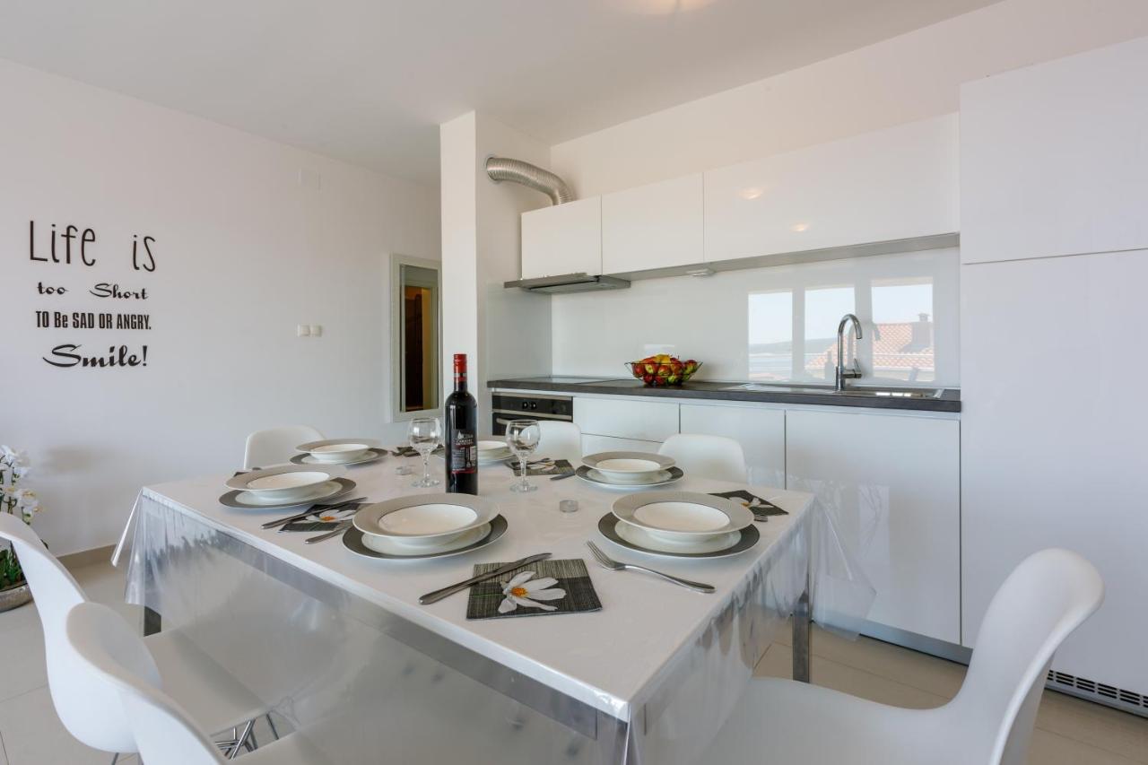 Apartmani Ilicevic Crikvenica Exterior foto